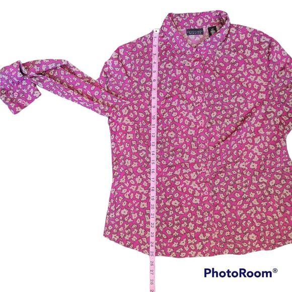 Apostrophe Stretch Vibrant Pink Floral Button Down Top - L - Picture 8 of 9
